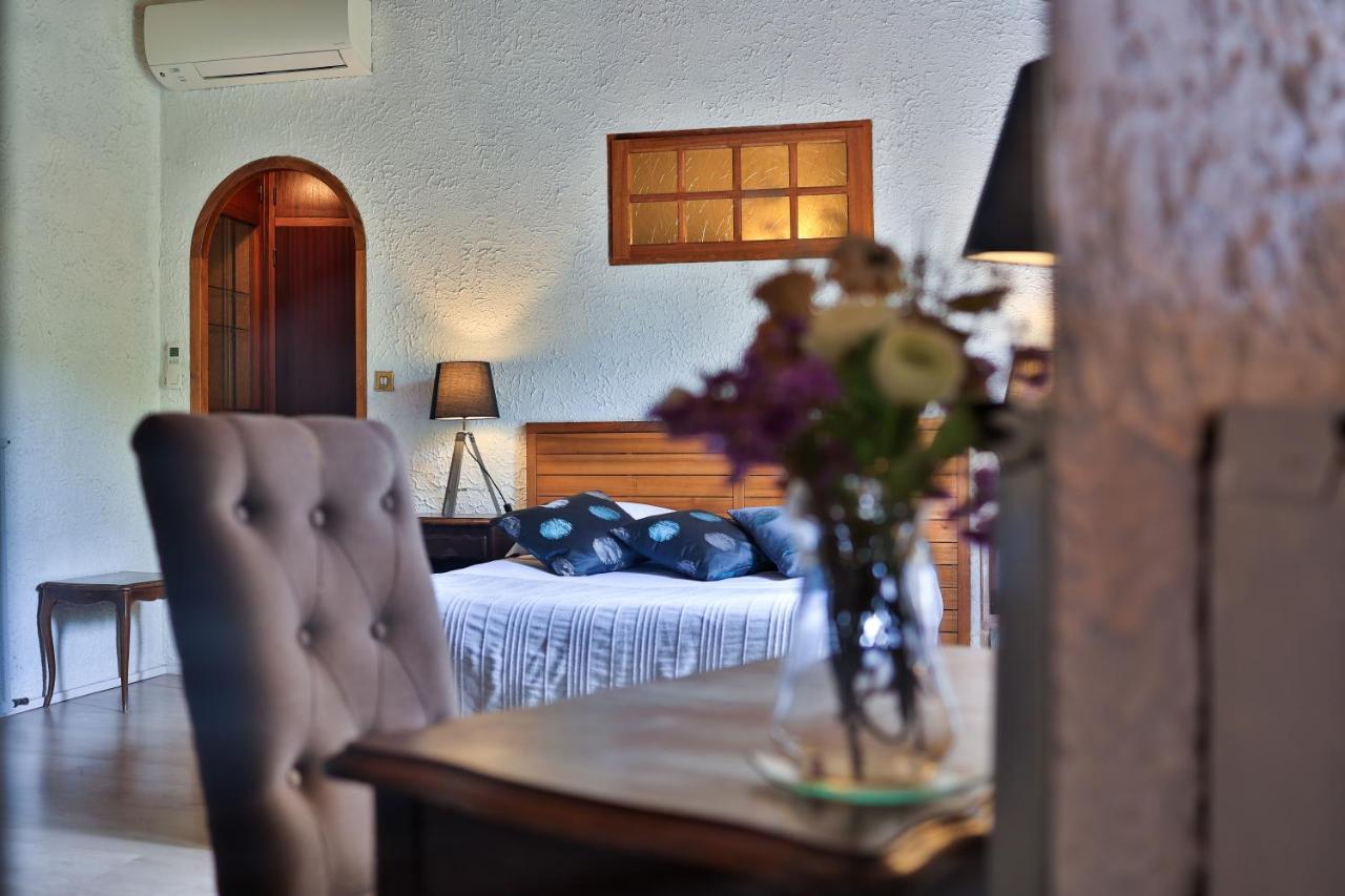 Logis Hotel Castel Mouisson Barbentane Luaran gambar