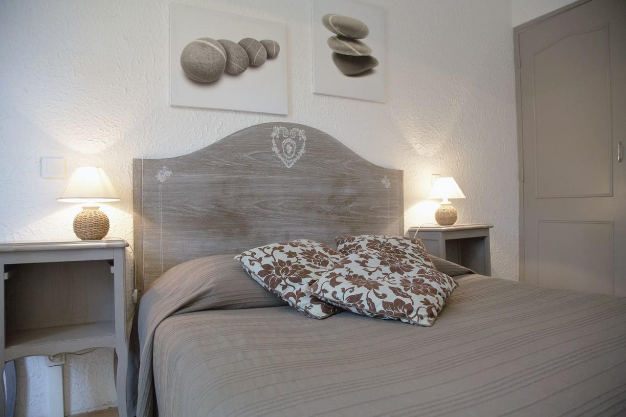 Logis Hotel Castel Mouisson Barbentane Luaran gambar
